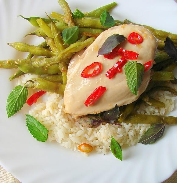 Kurczak z chili i fasolką na jednej patelni