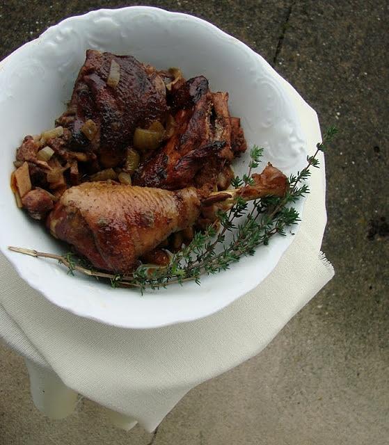 Coq au vin kogut w winie
