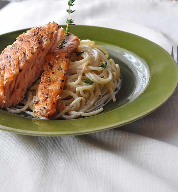 Spaghetti z łososiem limonkowo-tymiankowym