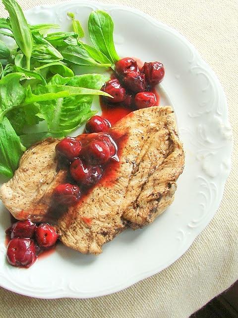 Grillowany kurczak z wiśniowym sosem