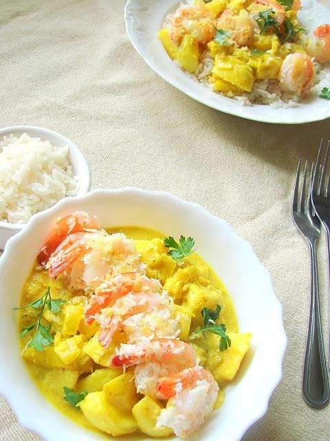 Kokosowe krewetki i curry z mango