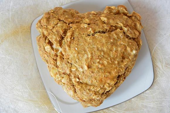 Bananowe ciasto z orzechami, nutellą i speculoos