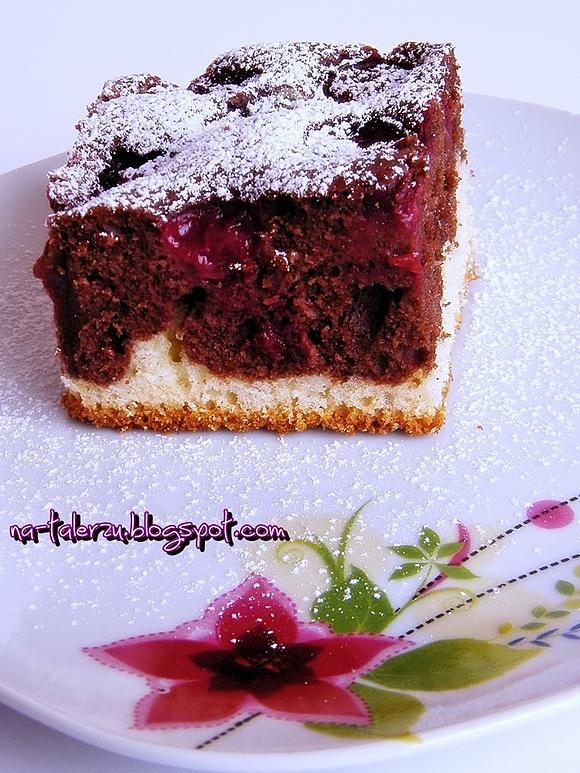 Dwukolorowe ciasto wiśniowe na niespodziewanych gości