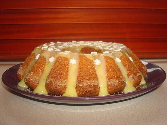 Babka migdałowa z białą czekoladą i pomarańczą