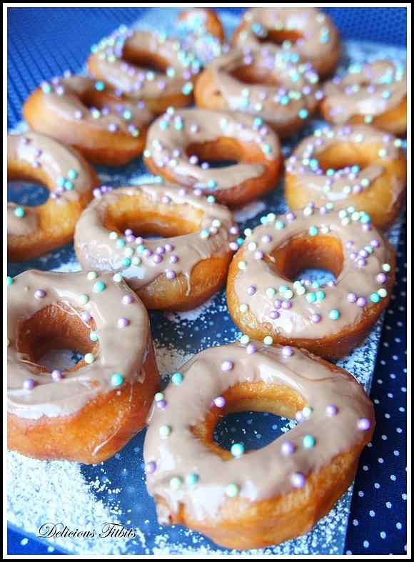 Oponki drożdżowe amerykańskie doughnuts