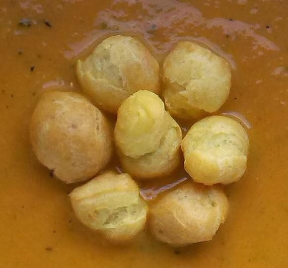 Groszki ptysiowe - chrupkie dodatki do zup i kremów