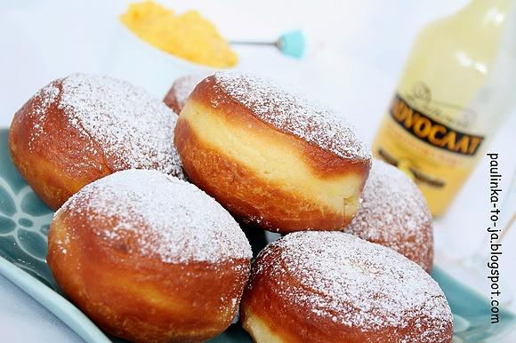 Pączki z kremem adwokatowym
