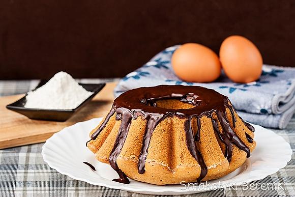 Babka herbaciana - przepis na wilgotne i lekkie ciasto wielkanocne