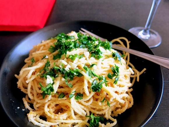 Spaghetti z bułką tartą