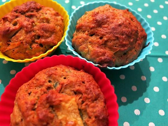 Muffiny z awokado, bananem i jabłkiem