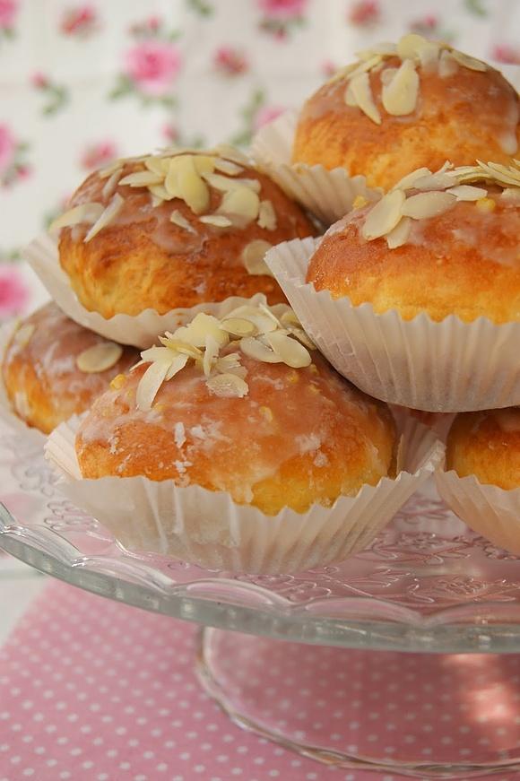 Pieczone pączki - lekki i szybki przepis na słodką przekąskę