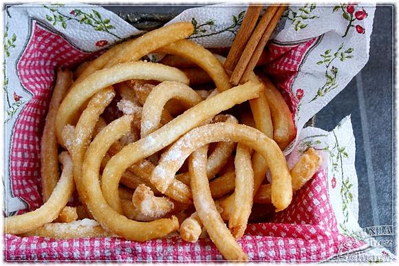Churros pączkowe - hiszpańskie smażone ciasteczka