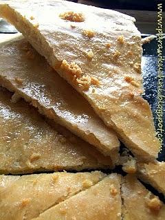 Focaccia z masłem czosnkowym