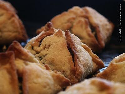 Sakiewki ze szpinakiem i serem - kruche paczuszki na piknik i grilla