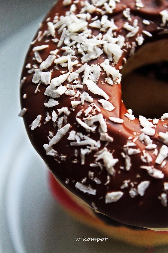 Pieczone pączki light z czekoladą