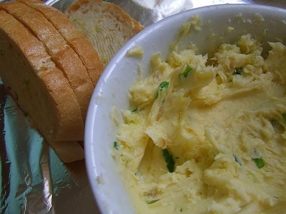Masełko czosnkowe do pieczenia i grzanek