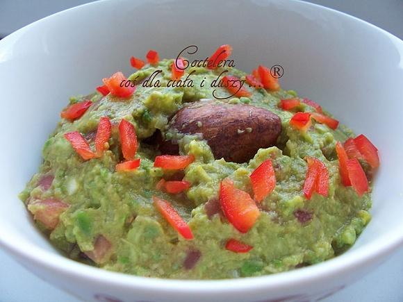 Guacamole meksykański sos z awokado i limonki