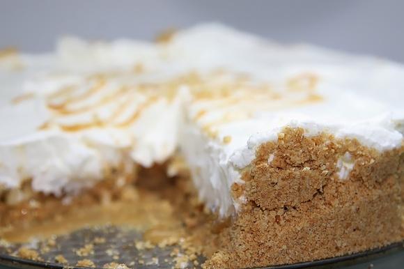 Banoffee - deser z bananów i toffi z bitą śmietaną