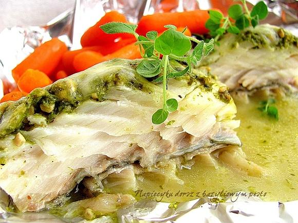 Dorsz z bazyliowym pesto i mozzarellą, szybki zdrowy obiad