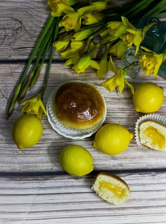 Pączki pieczone z lemon curd i limoncello