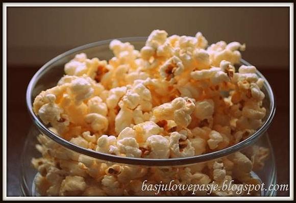 Karmelowy popcorn