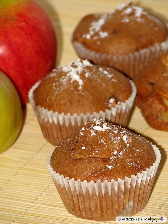 Cynamonowe muffiny z jabłkami