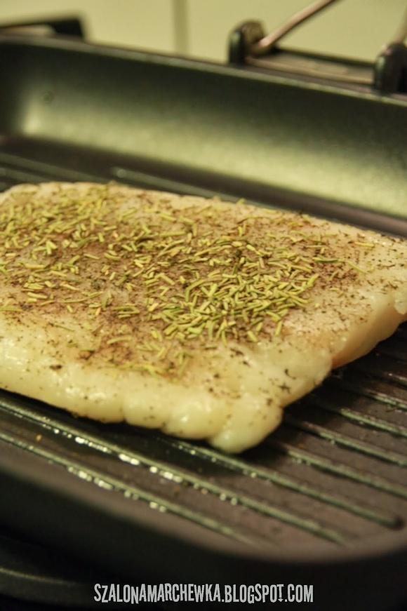 Grillowany dorsz z szpinakiem i gorgonzolą