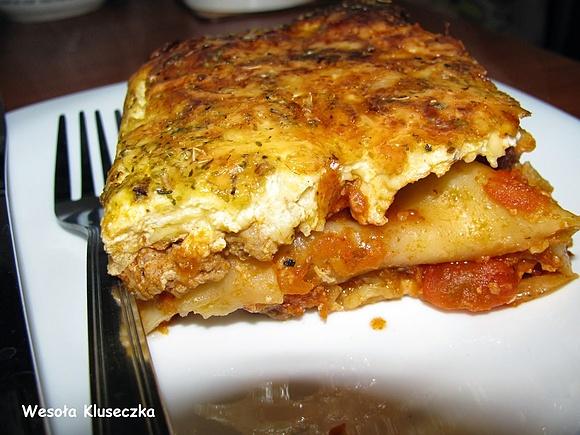Lasagne z mięsem, pomidorami i serem