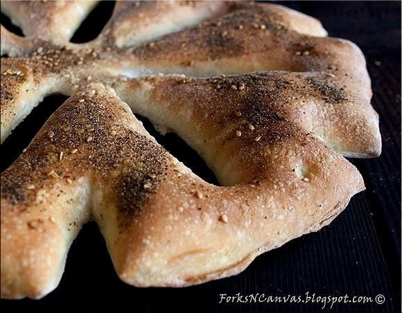 Fougasse z przyprawami i ziarna sezamu