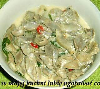 Żołądkowy gulasz z indyka i papryczką chili