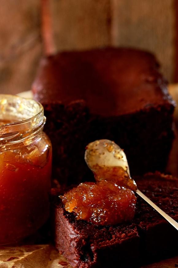 Chlebek bananowy z białą czekoladą