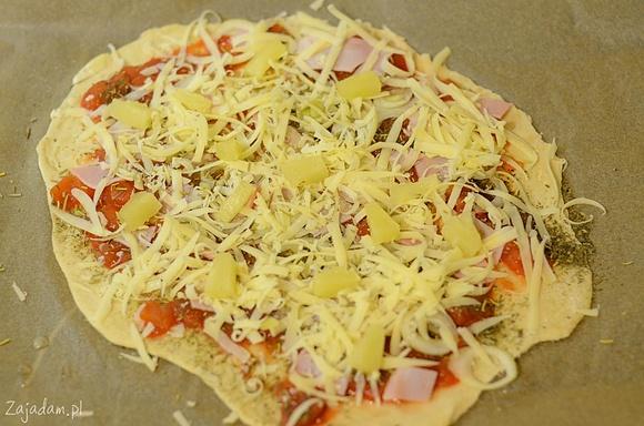 Pizza hawajska z oliwkami