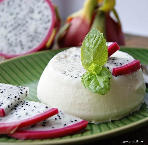 Waniliowa panna cotta z pitają