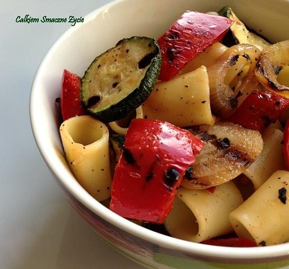 Makaron z grillowanymi warzywami