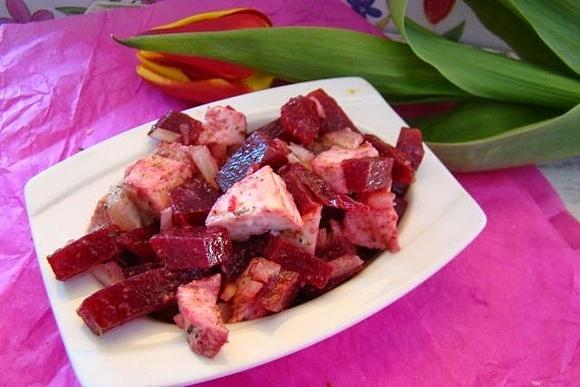 Sałatka z buraczków z serem mozzarella