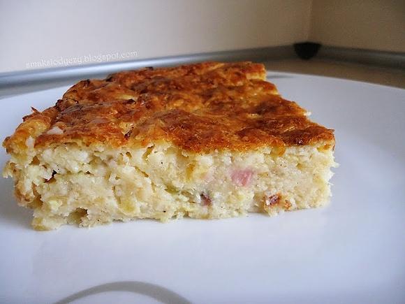 Babka z cukinii z serem żółtym i boczkiem