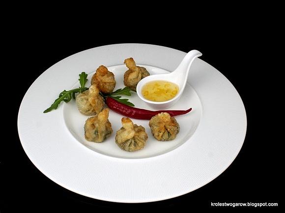 Pierożki z rukolą i pieczarkami