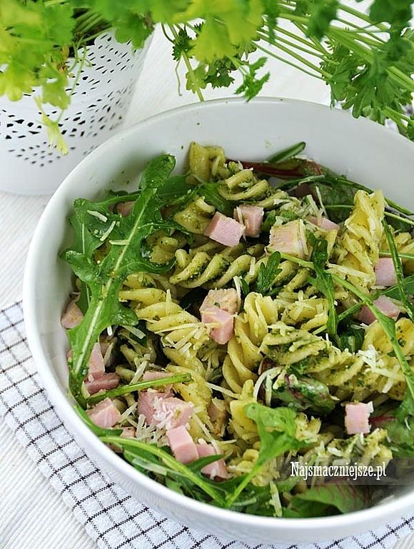 Makaron z pesto z rukoli