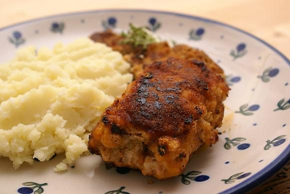 Roladki wieprzowe z czerwonym pesto i mozzarellą
