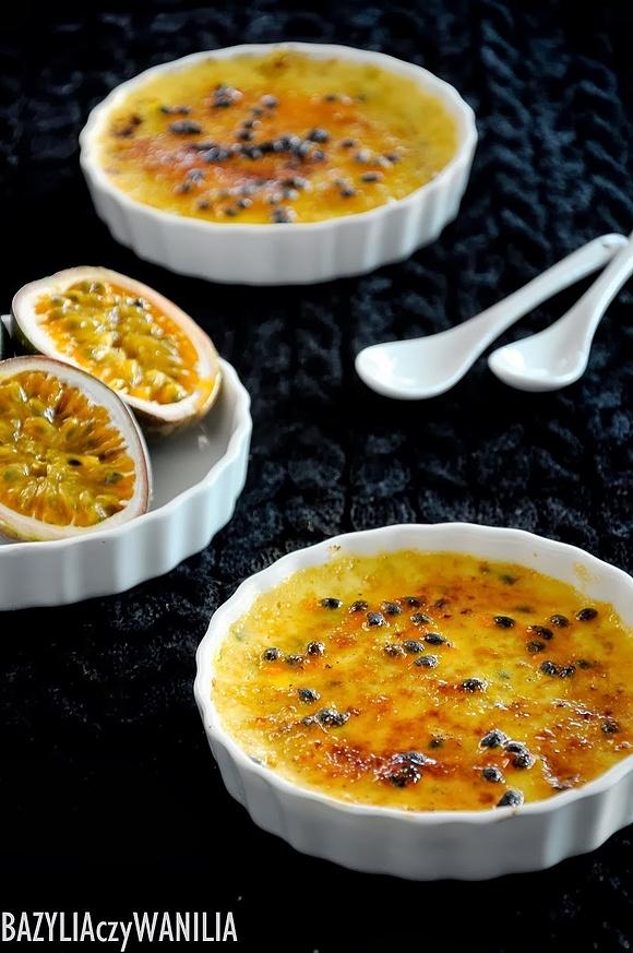 Creme Brulee na mleku kokosowym z marakują