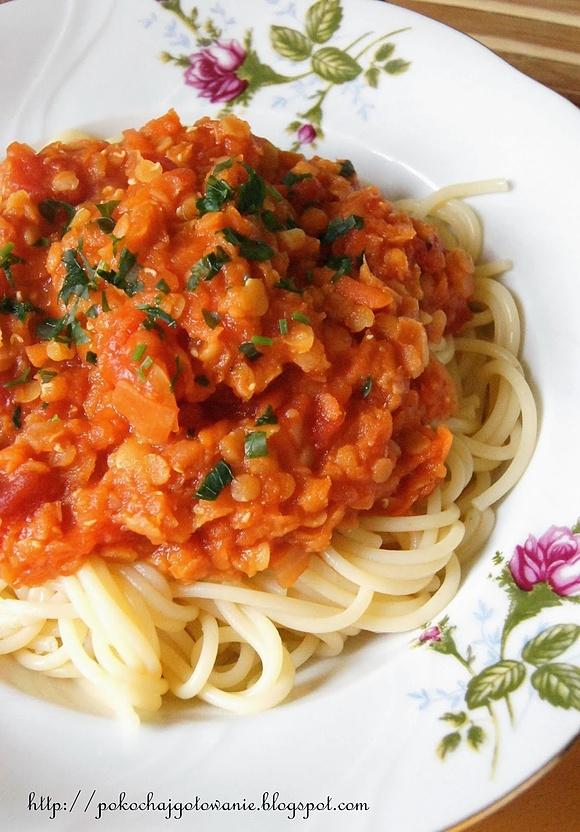 Spaghetti z czerwoną soczewicą