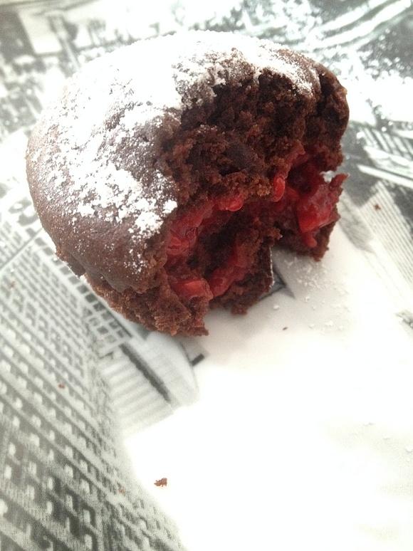 Muffinki czekoladowe z malinami