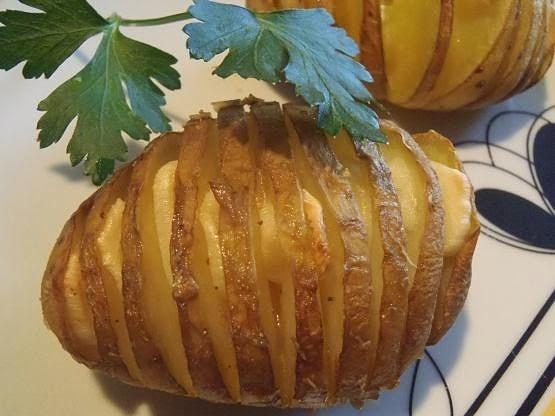 Pieczone ziemniaki z czosnkiem lub papryką