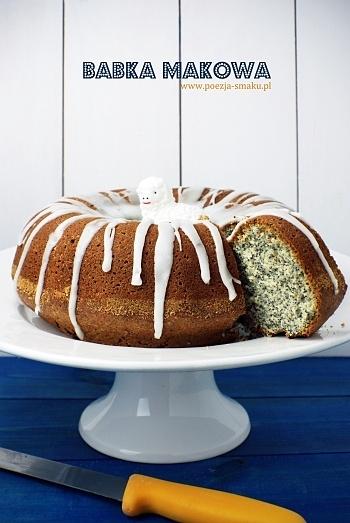 Babka makowa z pomarańczą dla świątecznego stołu