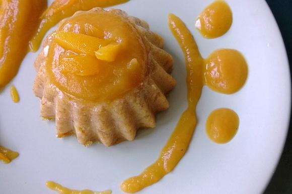 Razowa kasza manna z mango i kardamonem