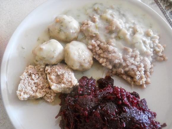 Klopsiki z kaszy jaglanej i mięsa mielonego