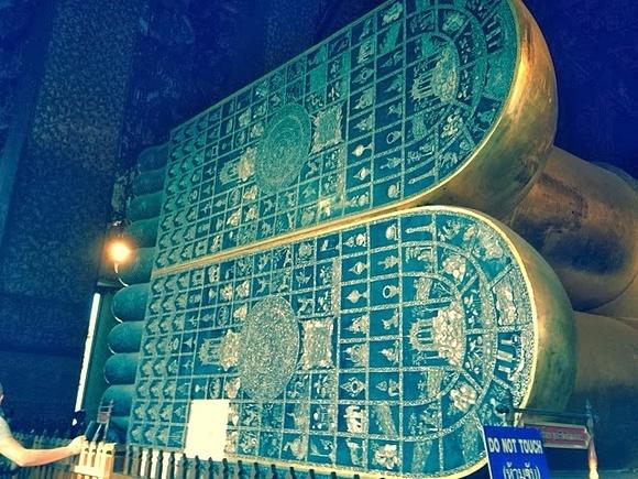 Tajski budda ze świebodzina 45 metrów złoty