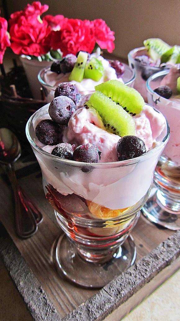 Owocowy serek mascarpone