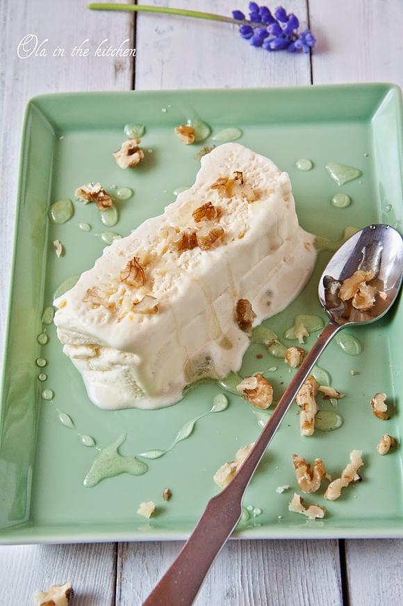 Miodowe semifreddo
