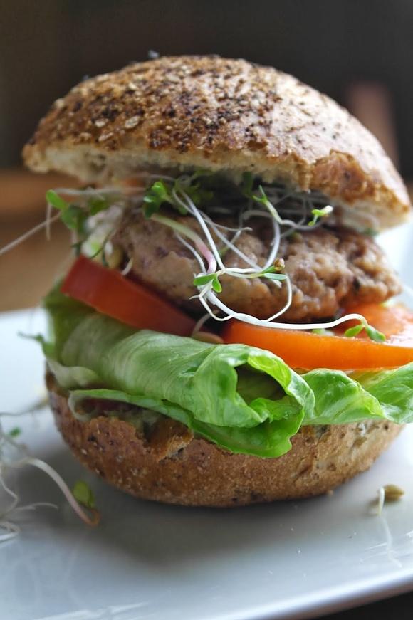 Dietetyczny hamburger z indyka na odchudzanie